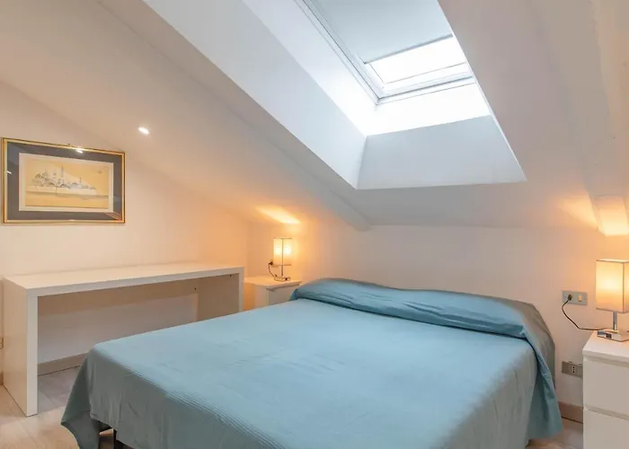 Centro, 2 Bagni, 2 Camere: La Casa Sui Tetti * Turin