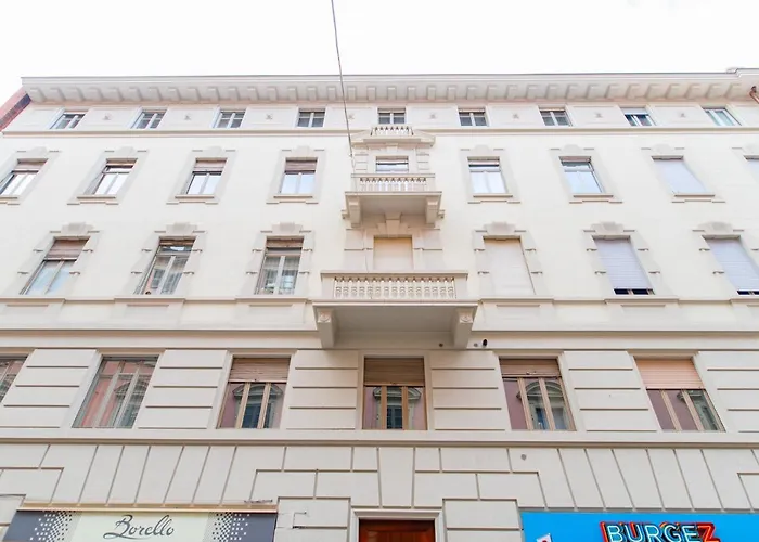 Apartment Centro, 2 Bagni, 2 Camere: La Casa Sui Tetti Turin