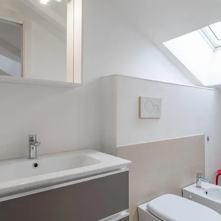 Centro, 2 Bagni, 2 Camere: La Casa Sui Tetti *